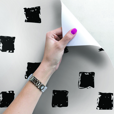 Tapisserie murale Mur blanc et carrés noirs