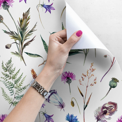 Tapisserie murale Parmi les bleuets et les fougères