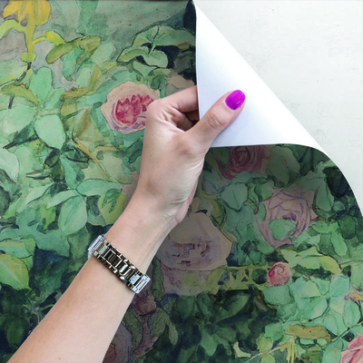 Tapisserie panoramique Un moment de repos dans la roseraie