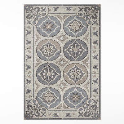Tapis vinyle Fleurs sur carreaux de céramique rétro