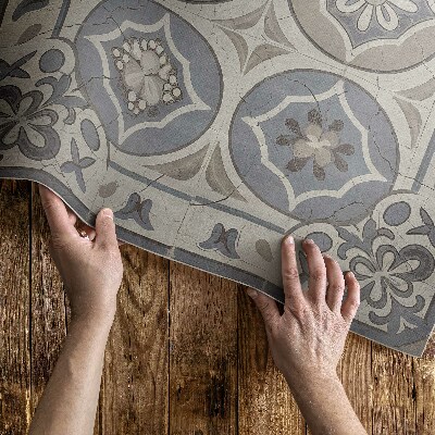 Tapis vinyle Fleurs sur carreaux de céramique rétro