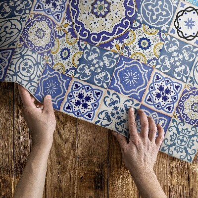 Tapis vinyle d’extérieur Mosaïque décorative de fleurs espagnoles