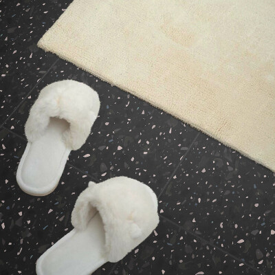 Carreaux vinyle Terrazzo abstrait dans un style moderne