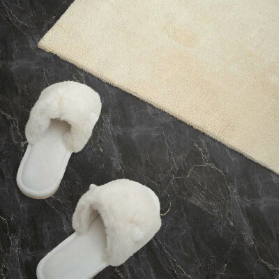 Carreaux de vinyle auto-adhésifs Marbre élégant aux veines délicates