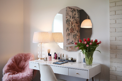 Miroir irregulier avec une forme originale