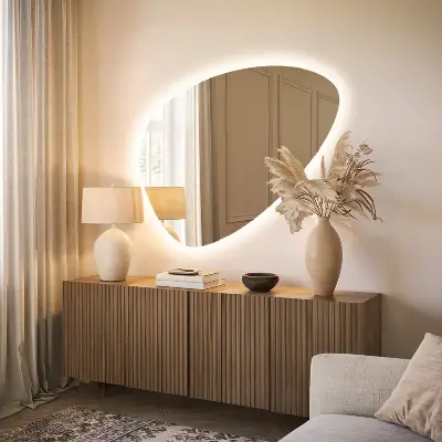 Miroir mural en forme d'œuf avec éclairage LED