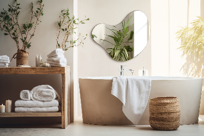 Miroir organique et décoratif
