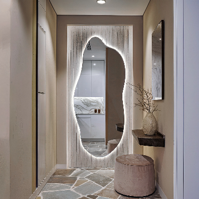 Miroir lumineux aux formes irrégulières