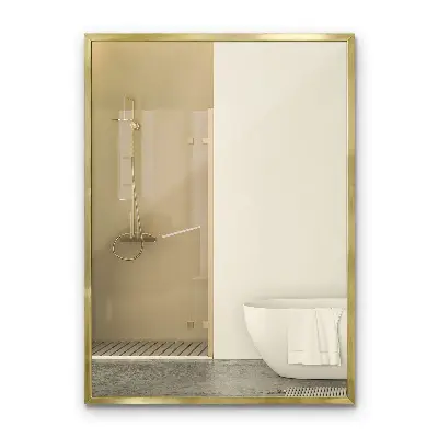 Miroir mural rectangulaire avec cadre décoratif doré