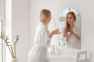 Miroir ovale taillé décoratif