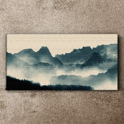 Tableau toile imprimée Paysage de montagne brumeux avec des oiseaux