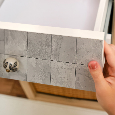 Revêtement adhésif pour meuble Carreaux gris