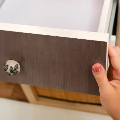 Film adhésif décoratif pour meuble panneaux en bois