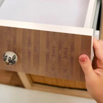 Adhésif pour meuble Texture brune