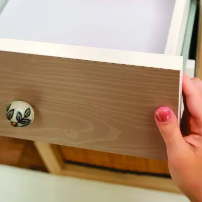 Revêtement adhésif pour meuble Motif en bois
