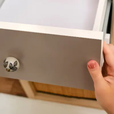 Adhésif pour meuble brun neutre