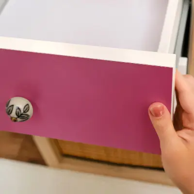 Revêtement adhésif pour meuble Rose intense