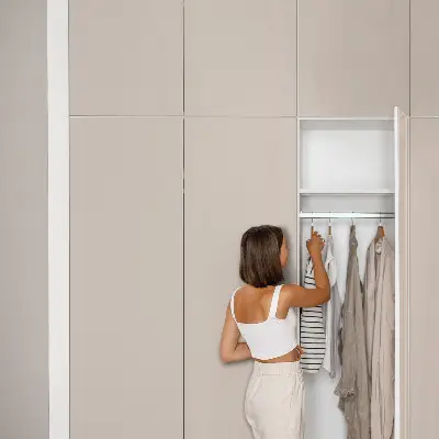 Film adhésif décoratif pour meuble beige chaud