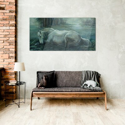 Tableau sur verre Un cheval calme dans un paysage forestier