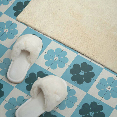 Rev?tement mural Motif floral ? carreaux