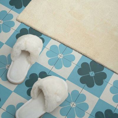 Rev?tement mural Motif floral ? carreaux