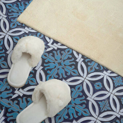 Rev?tement mural Motif de formes avec un motif floral