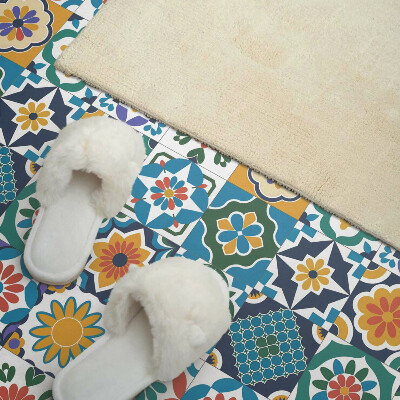 Revêtement mural pvc Motifs floraux avec un accent géométrique