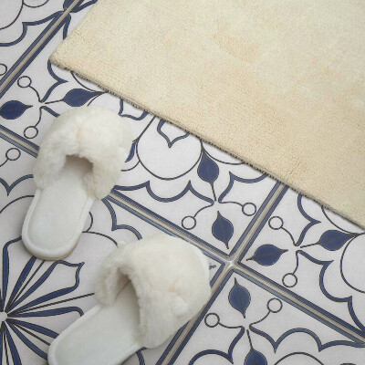 Panneau mural Motif floral inspiré de la céramique