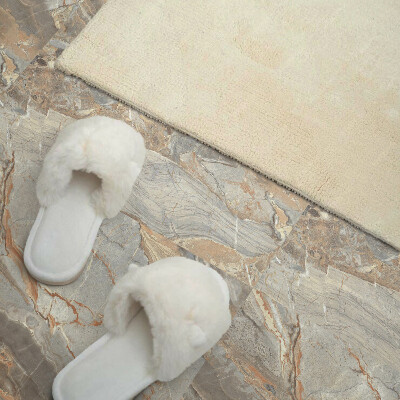 Revêtement mural pvc L'élégance du marbre aux veines apparentes