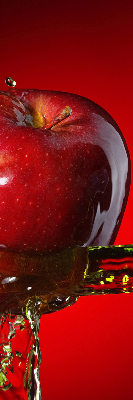 Store intérieur Pomme rouge dans l'eau