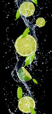 Store intérieur Citron vert tombant dans l'eau