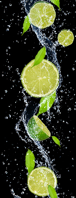 Store intérieur Citron vert tombant dans l'eau