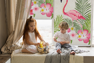 Store intérieur Flamants roses près des feuilles