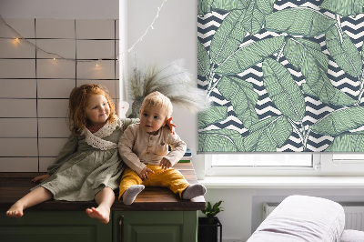 Store enrouleur Feuilles de palmier sur fond noir et blanc