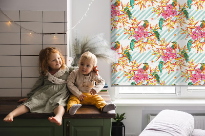 Store intérieur Oiseaux parmi les branches d'un arbre