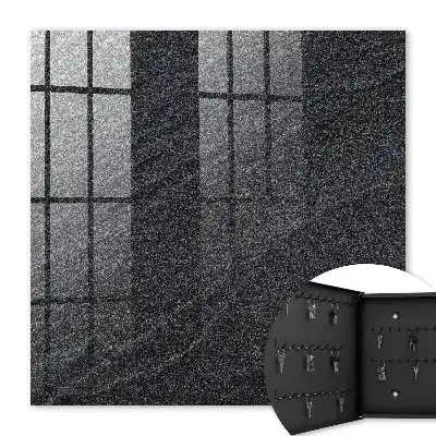Structure en pierre noire et grise