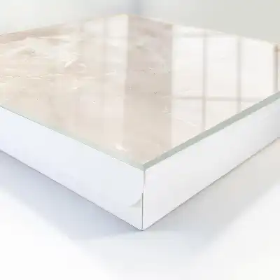 Revêtement effet marbre dans des tons naturels