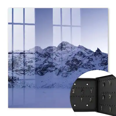 La majesté hivernale des montagnes célestes