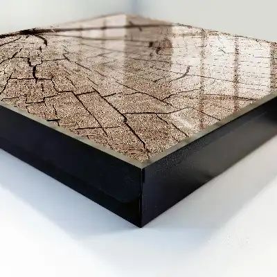 Le grain du bois rayonne d'énergie