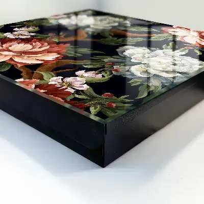Fleurs de la nature sur fond sombre