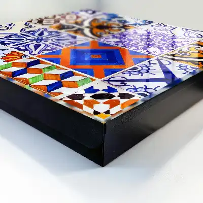 Carreaux décoratifs aux motifs traditionnels colorés