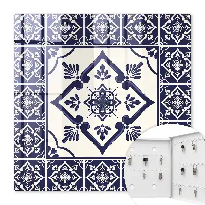 Élégance classique ornée de motifs floraux