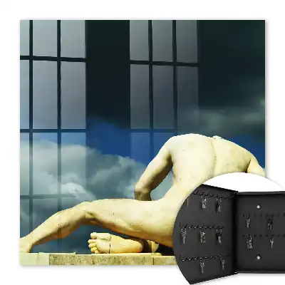 Élégance classique sur fond de nuages