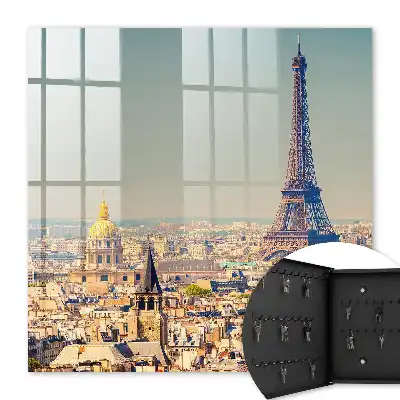 La tour Eiffel en arrière-plan