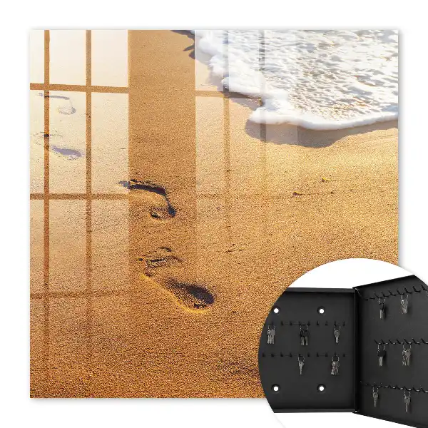 La tranquillité de la plage et le clapotis des vagues