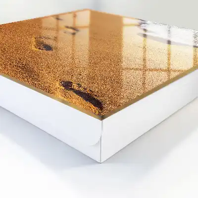 La tranquillité de la plage et le clapotis des vagues