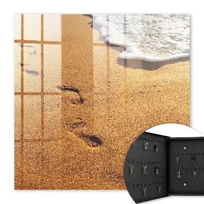 La tranquillité de la plage et le clapotis des vagues