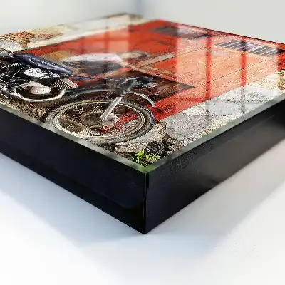 Tableau d'art urbain représentant une peinture de moto