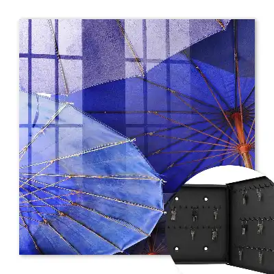 Parapluies bleus disposés de manière dynamique