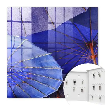 Parapluies bleus disposés de manière dynamique